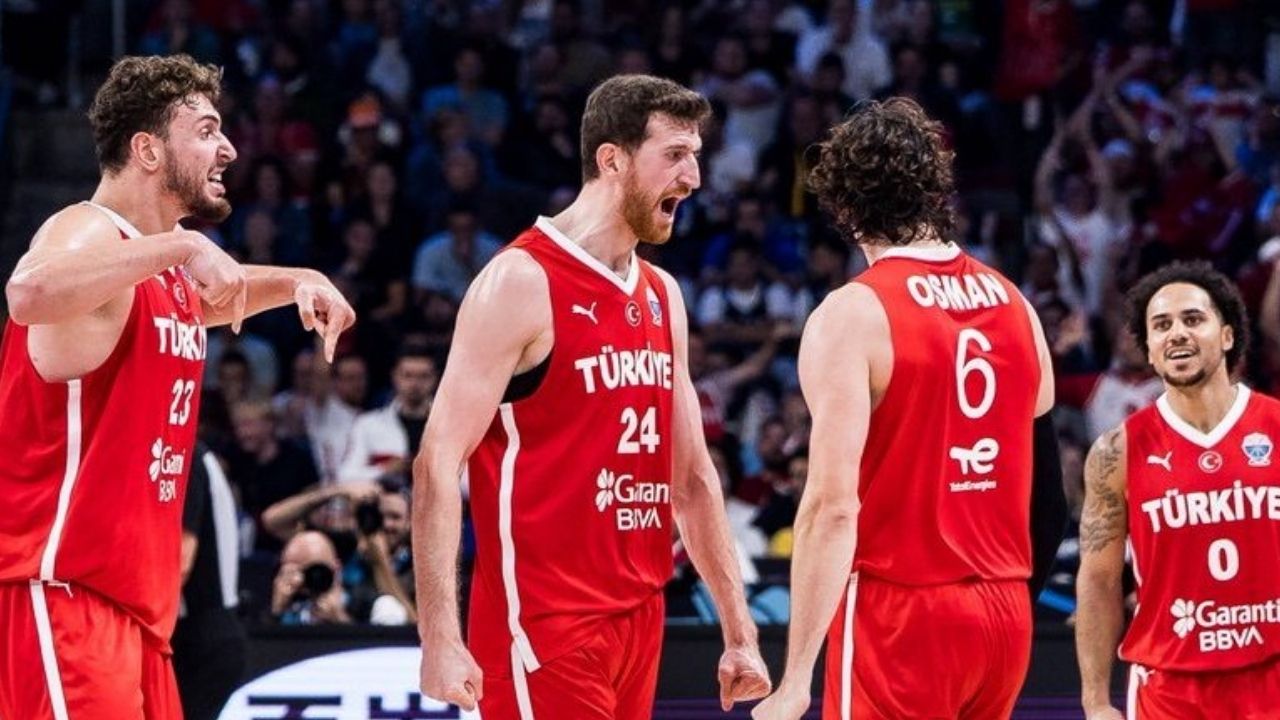 12 Dev Adam, EuroBasket 2025'te finalde! görseli