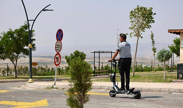 Kahveci Dağı’nda Scooterli Güvenlik Görevlileri görseli