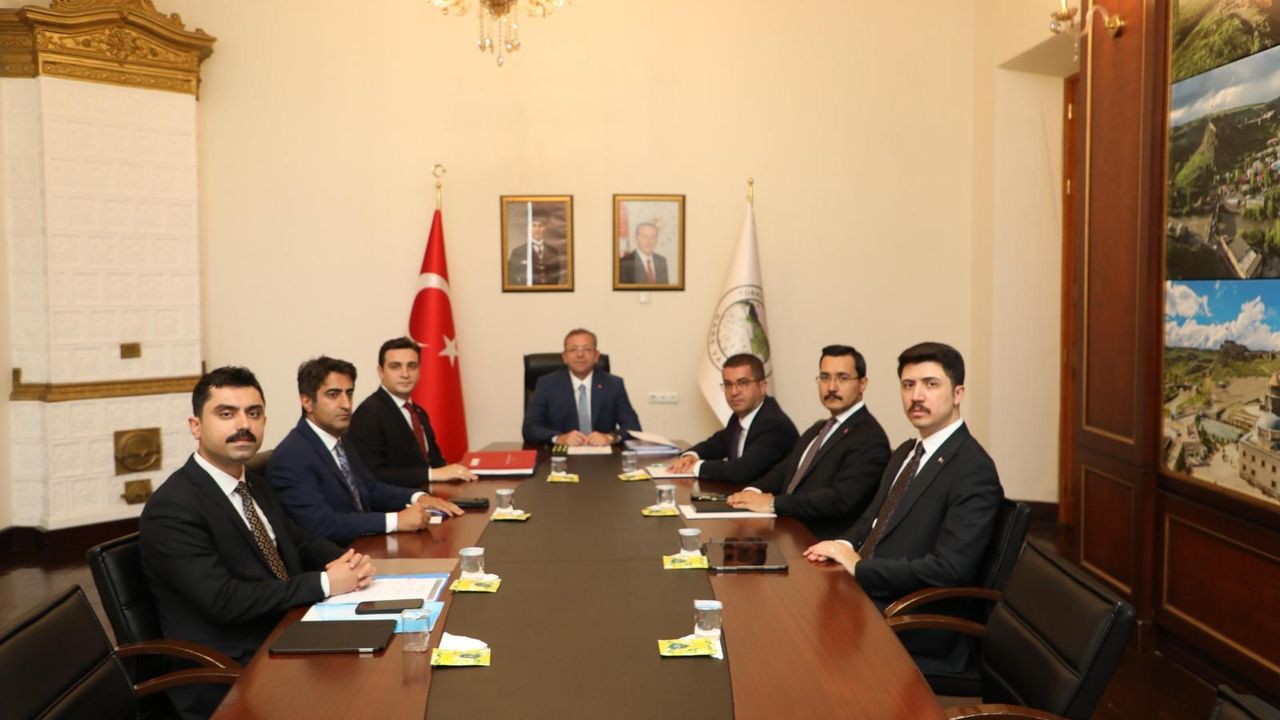 Kars’ta “Kaymakamlar Toplantısı” gerçekleştirildi görseli