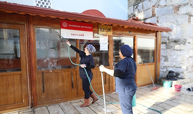Ramazan öncesi ibadethanelerde kapsamlı temizlik seferberliği görseli