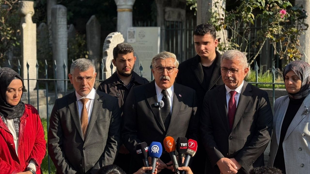 AK Parti’den Sezai Karakoç’un ölüm yıldönümünde anma ziyareti görseli