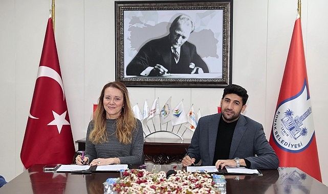Konak'ta ‘genç’ protokol görseli
