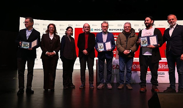 Kitap Fuarı'nda "Şehrengiz" kitabı tanıtıldı görseli
