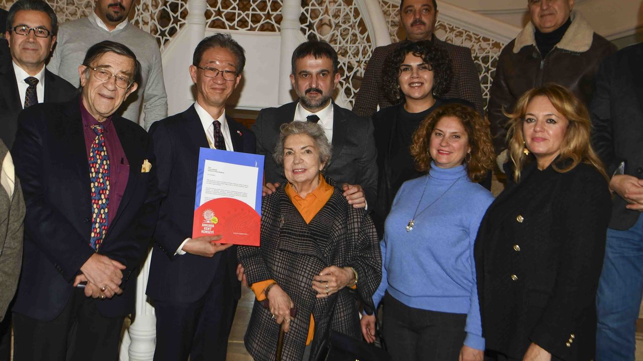 AKK, diplomatik temaslarına bir yenisini daha ekledi görseli