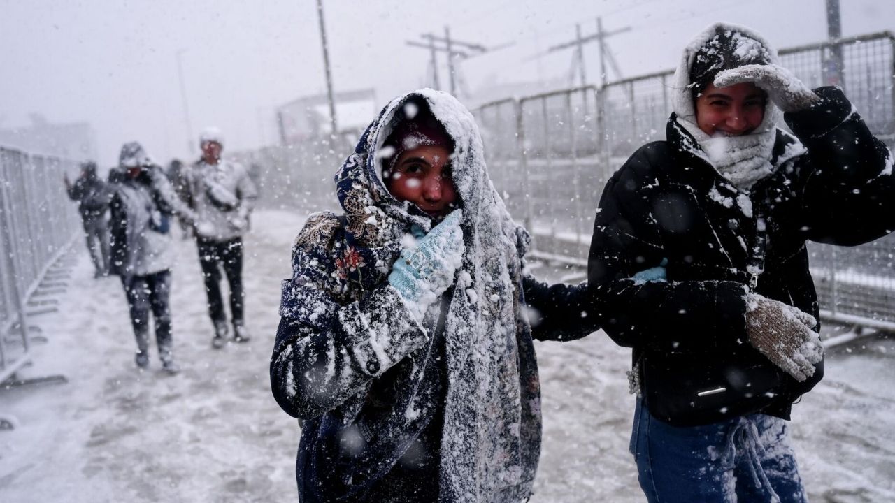 Meteoroloji’den 41 il için uyarı: Kuvvetli yağış ve fırtına bekleniyor görseli