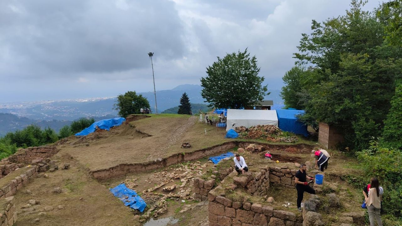 15. Kurul Kalesi kazısı başladı görseli