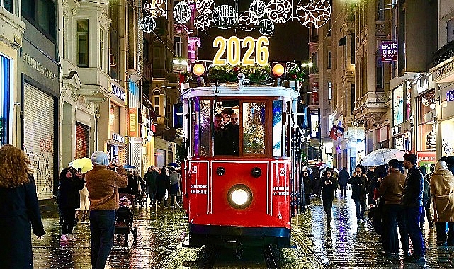 İETT’den İstiklal Caddesi'nde yeni yıl sürprizi görseli