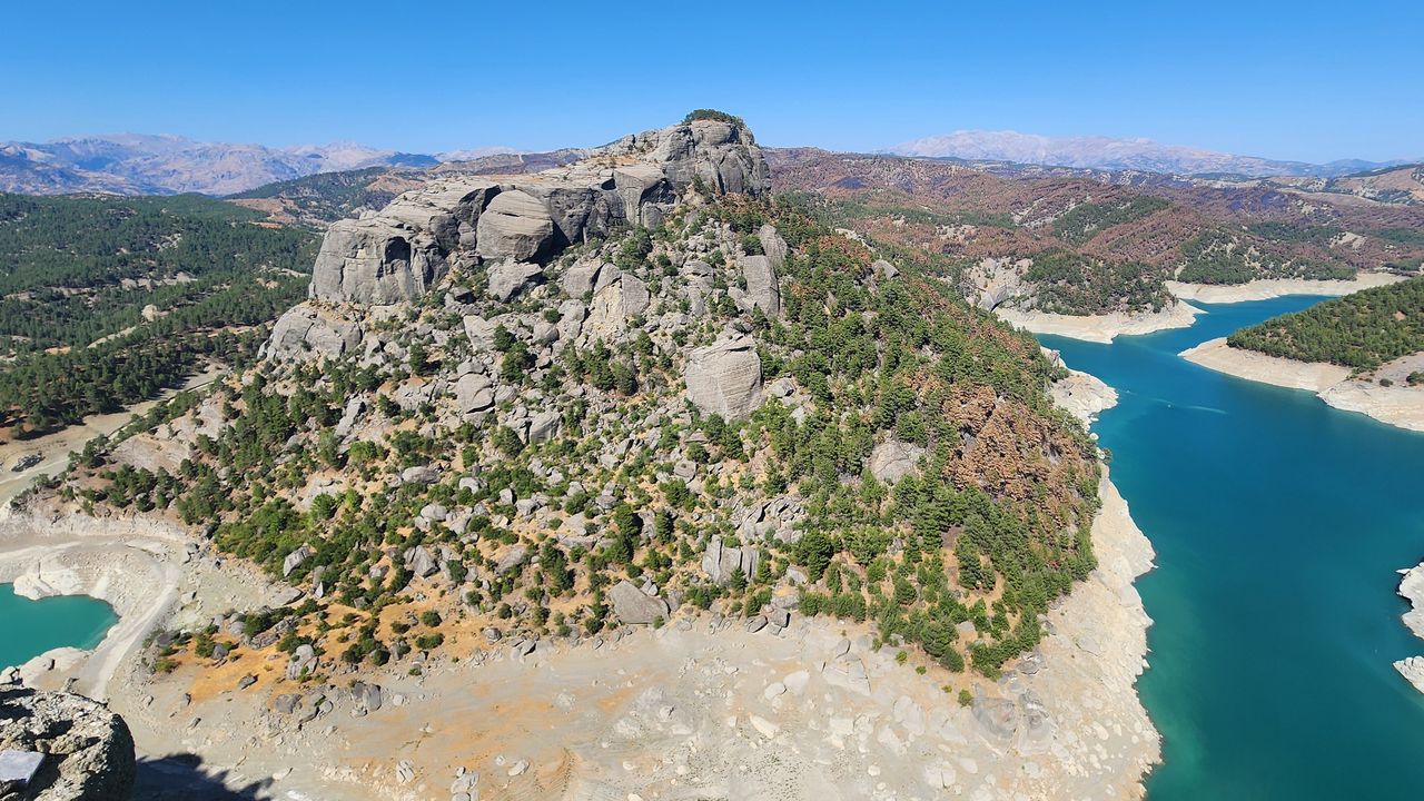 Kahramanmaraş'taki Ali Kayası, doğayla tarihi buluşturuyor görseli
