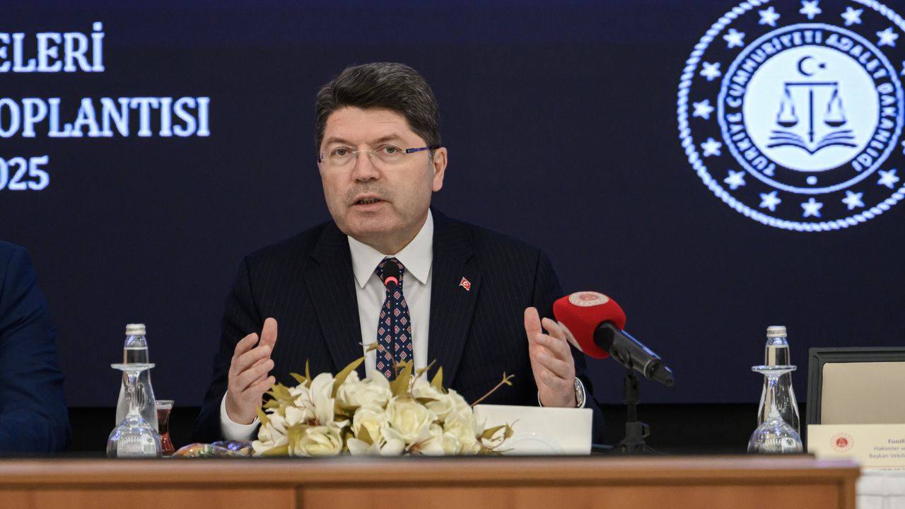 Adalet Bakanı Tunç: Yasa dışı bahis ve sanal kumarla mücadelede kararlı adımlar atıyoruz görseli