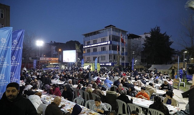 Başkan Çerçioğlu Her Gün Binlerce Vatandaşı İftar Sofralarında Buluşturmaya Devam Ediyor görseli