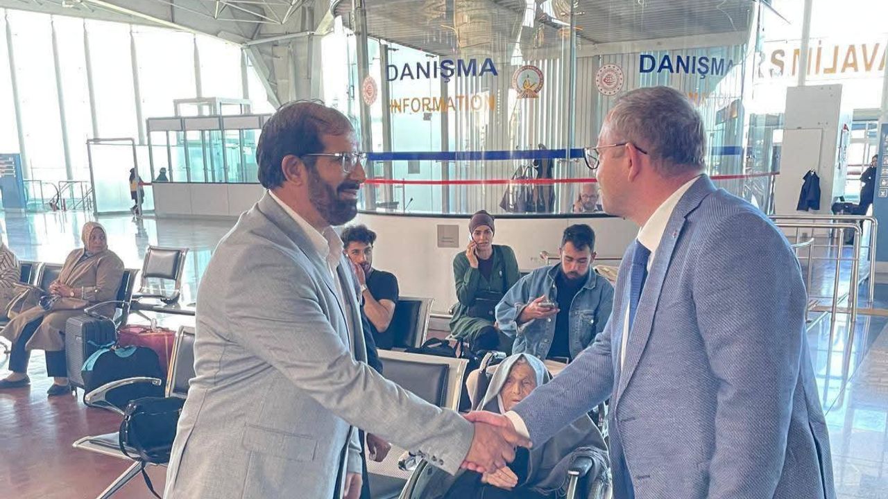 Kars Valisi Ziya Polat, Harakani Havalimanı’nda incelemelerde bulundu görseli