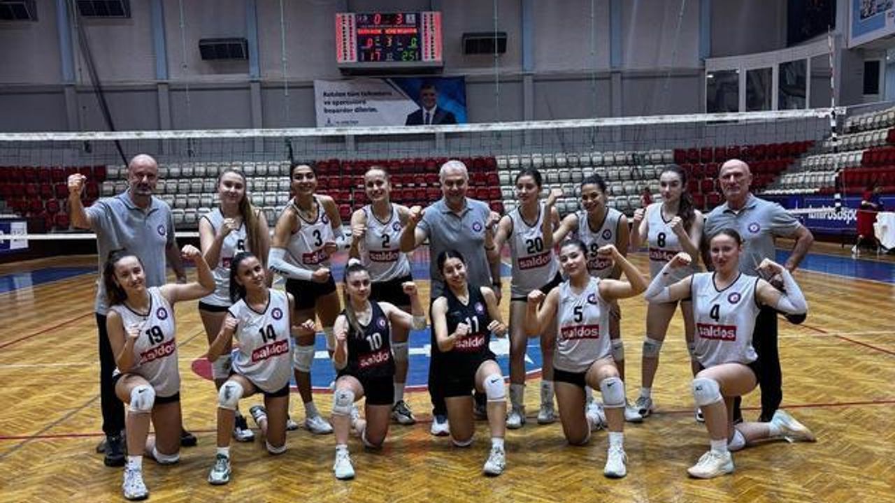 Söke'nin kızları İzmir'de galibiyetle döndü görseli