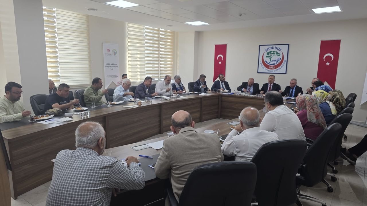 Adana’da “İyilikle Köklenen Gençlerin Dönüşüm Sesi” projesi tanıtıldı görseli