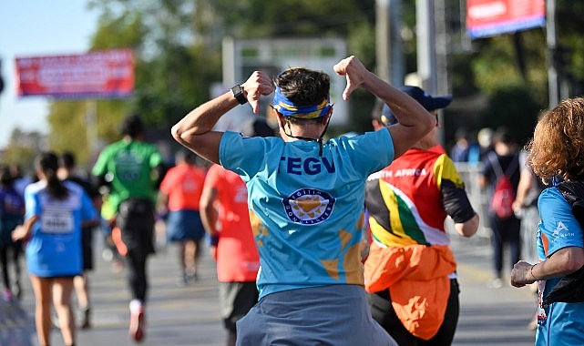 47. İstanbul Maratonu’nda TEGV koşucuları adımlarını çocuklar için atacak görseli