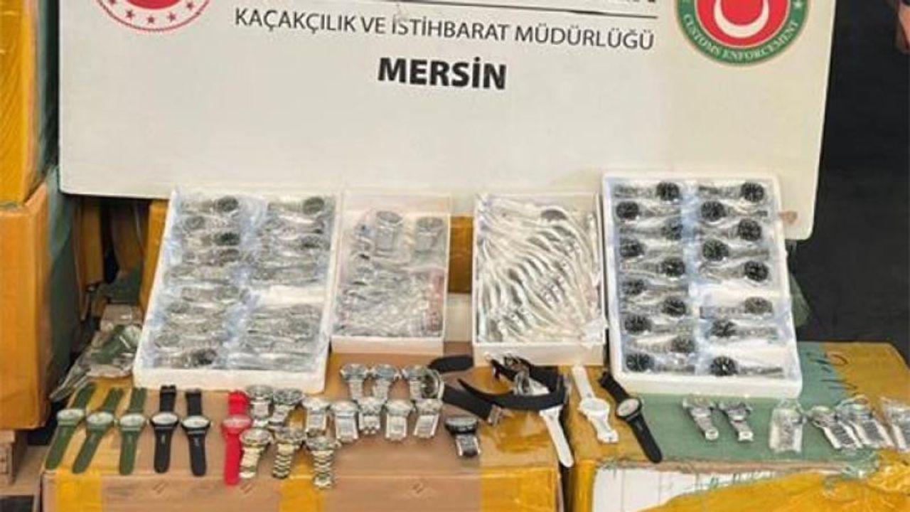 Mersin’de 116 bin kaçak kol saati ele geçirildi görseli