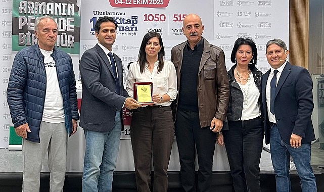 Körfez’in eski oyuncusu Orhan Ak, Kitap Fuarı’nda açıkladı; “Kocaelispor sayesinde var oldum” görseli