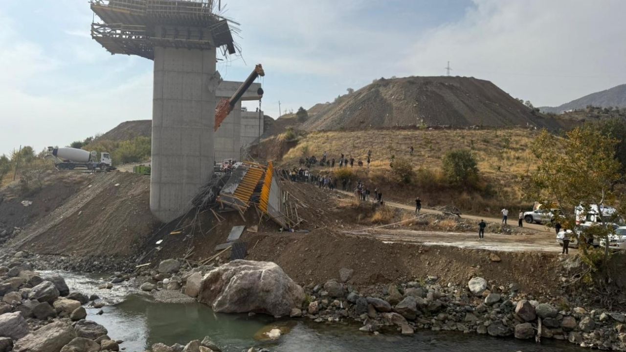 Diyarbakır’da köprü inşaatında facia: 3 işçi hayatını kaybetti, 2 yaralı görseli