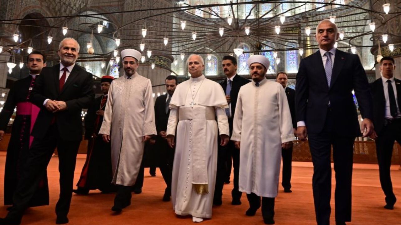 Papa 14. Leo, Sultanahmet Camii’ni ziyaret etti görseli