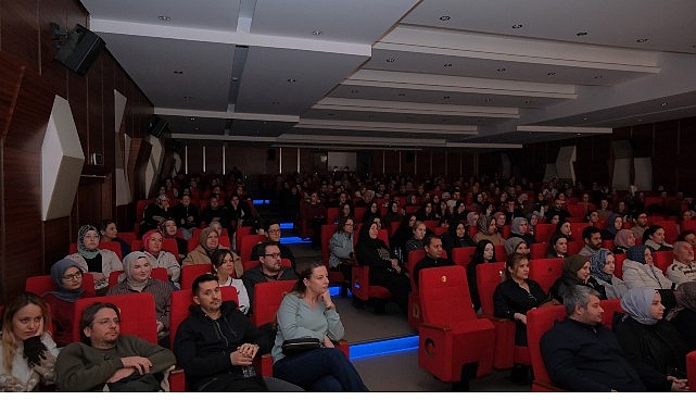 “Kadın Sığınağı” İlk Gösterimiyle İzleyiciden Tam Not Aldı görseli