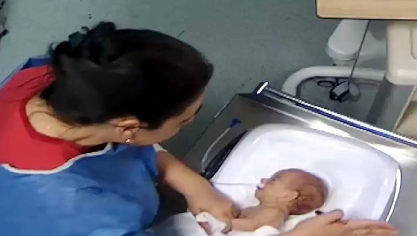 Bebek Katili Değil, Bebek Engelli Bırakan Hemşire Teslim Oldu! görseli