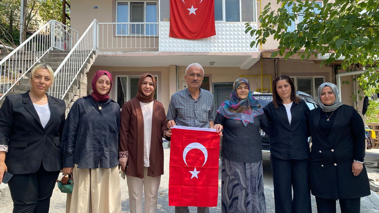 Cumhurbaşkanı Erdoğan’dan şehit ailelerine “Terörsüz Türkiye” mesajı görseli