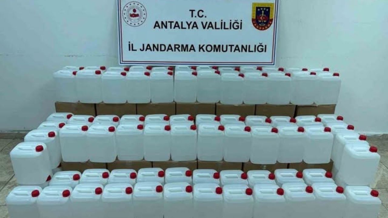 Antalya'da 500 litre kaçak alkol ele geçirildi görseli