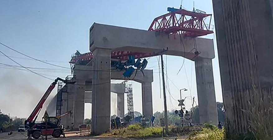 Tayland’da İnşaat Vinci Trenin Üzerine Düştü: En Az 22 Ölü görseli
