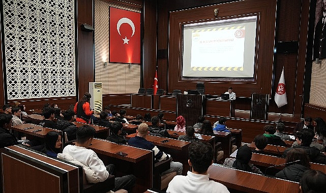 Keçiören Belediyesi'nde staj yapan öğrencilere oryantasyon eğitimi verildi görseli