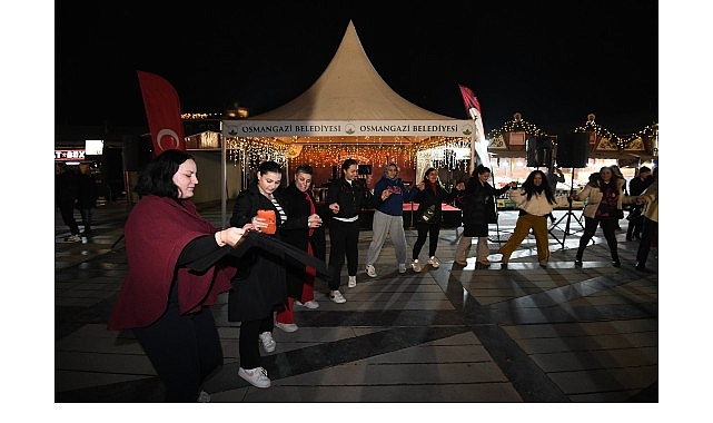 Yeni Yıl Festivali Akşam Saatlerine Renk Kattı görseli
