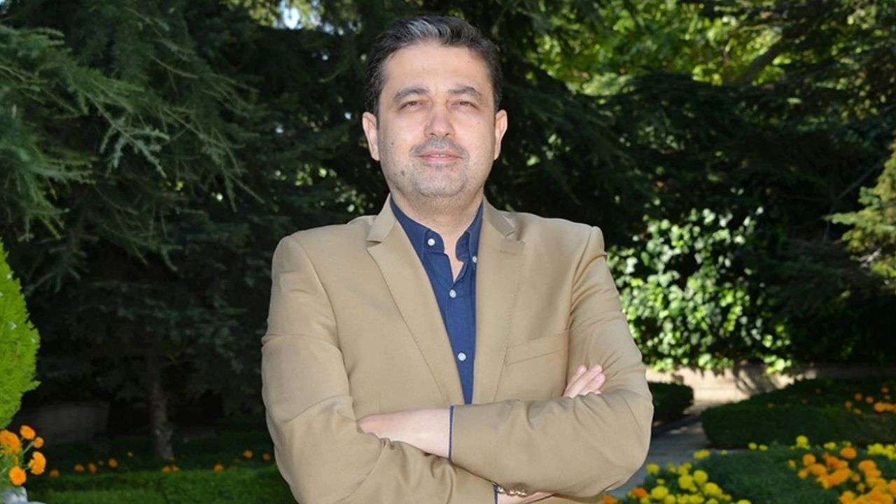 “Telefon İsrail’in bir parçası” sözüne Altıparmak’tan dikkat çeken eleştiri görseli
