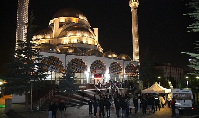 Regaip Kandili’nde Lokma İkram Edildi görseli