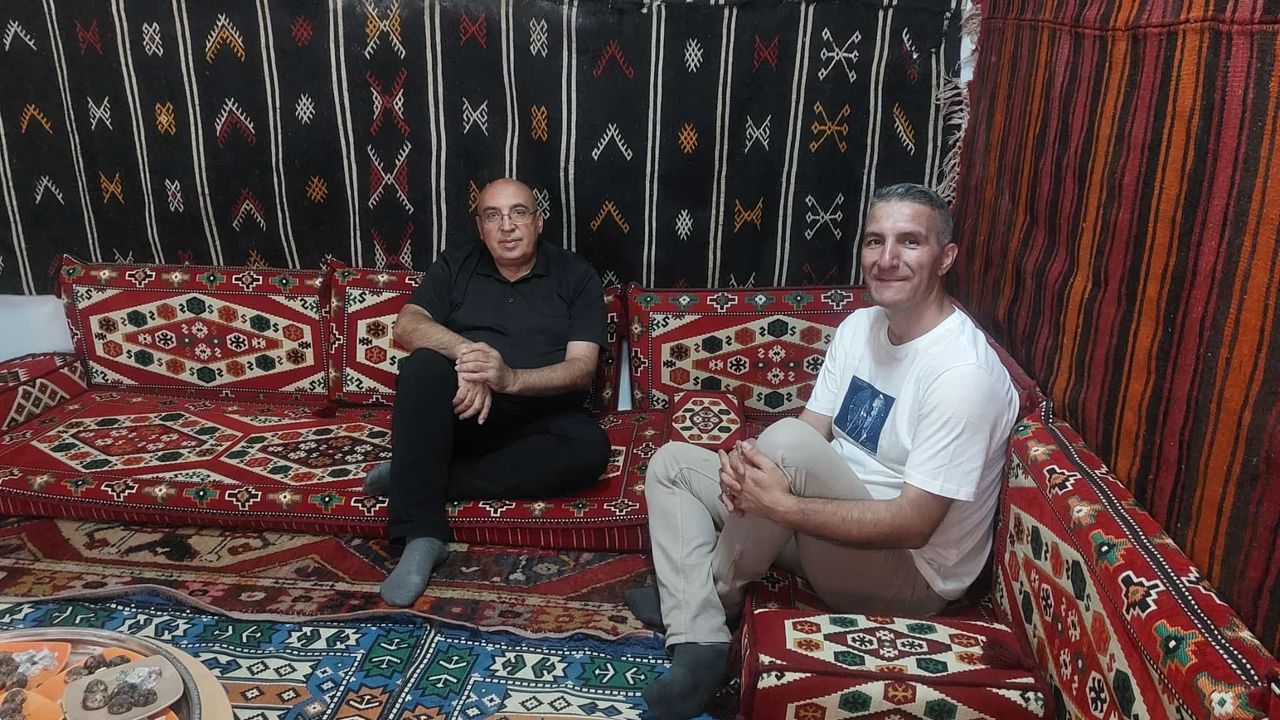 Gazeteci Çakmak’tan "Şark Odası" hediyesi görseli