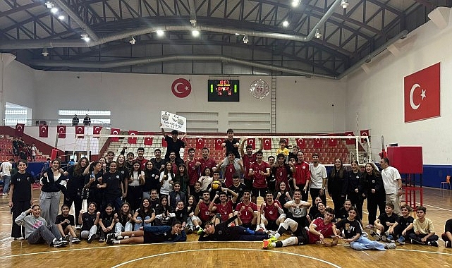 Gölcük Belediyespor Erkek Voleybol Takımı Galibiyetle Başladı görseli