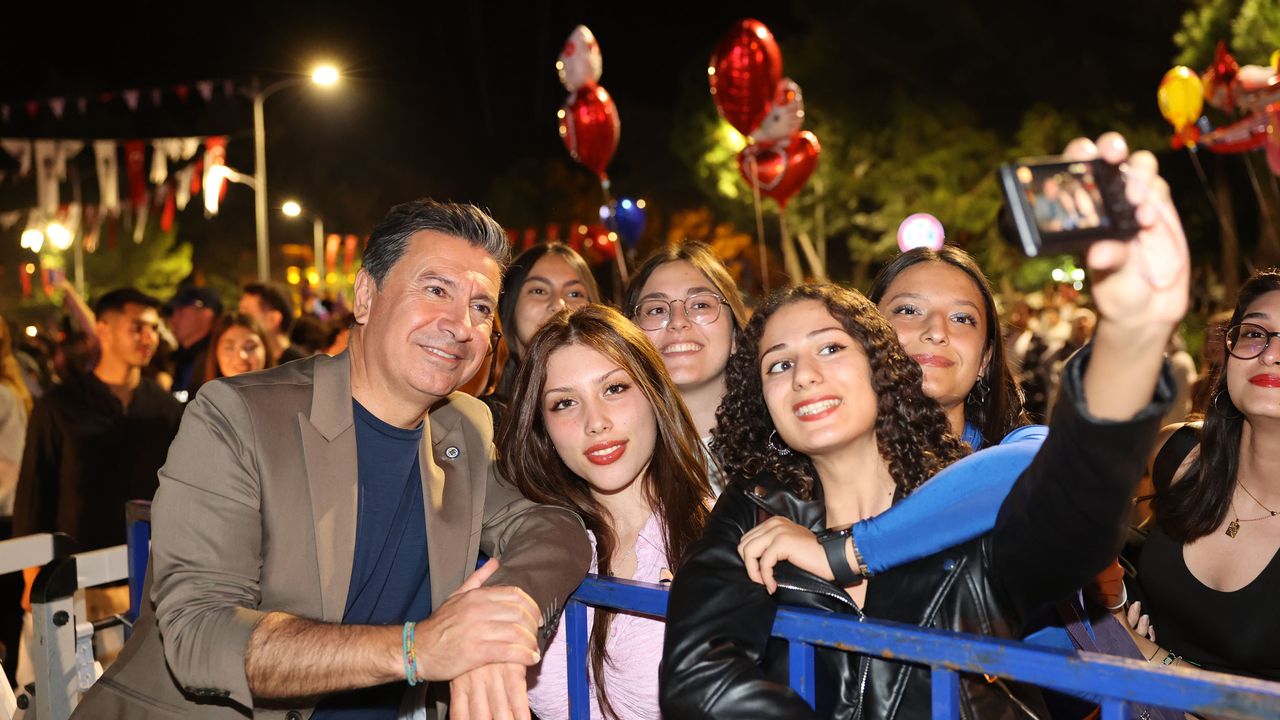 Büyükşehir gençlere umut olmak için çalışıyor görseli