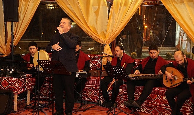 Kartepe’de İlahi Dinletisi Gönüllere Dokundu görseli