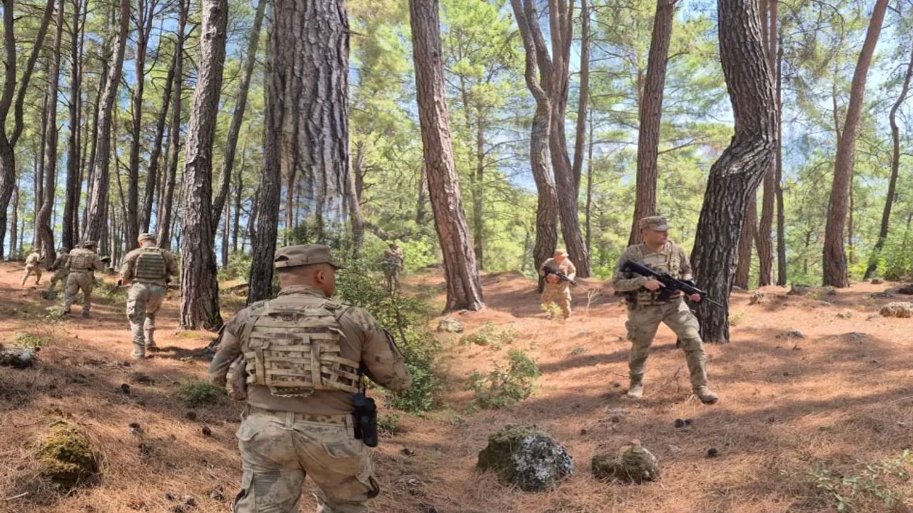Burdur’da komandolar teyakkuzda! Ormanlar onlara emanet görseli