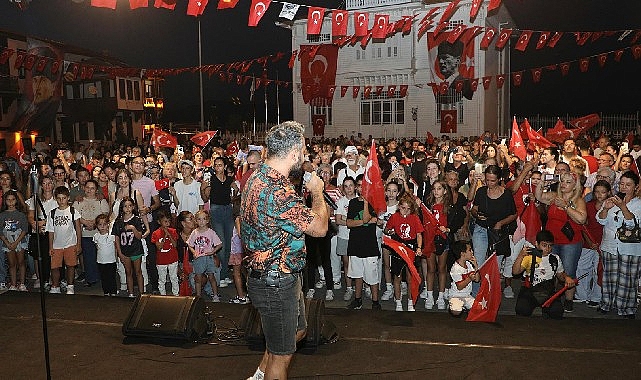 Mudanya, 30 Ağustos'un direniş ruhunu meydanlara taşıdı görseli