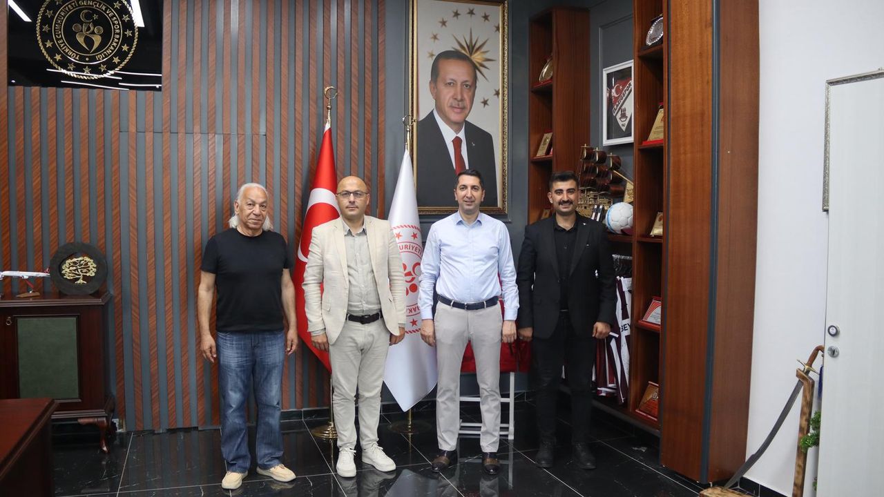 Heyetinden Elazığ Gençlik ve Spor İl Müdürü Eren’e ziyaret görseli