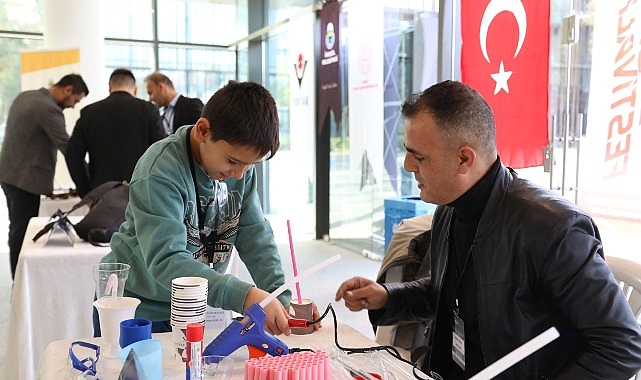 İnegöl’de Bilim Şöleni Başladı görseli