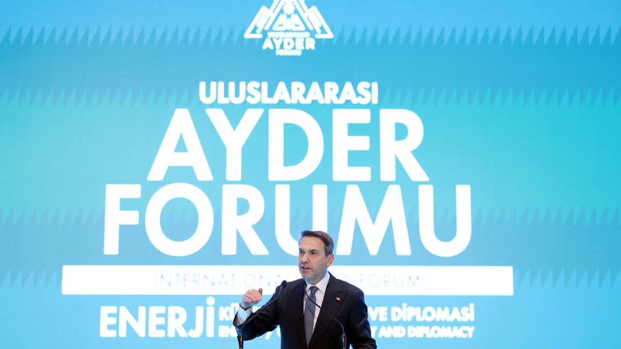 Bakan Bayraktar, Ayder Forumunda müjdeyi verdi görseli