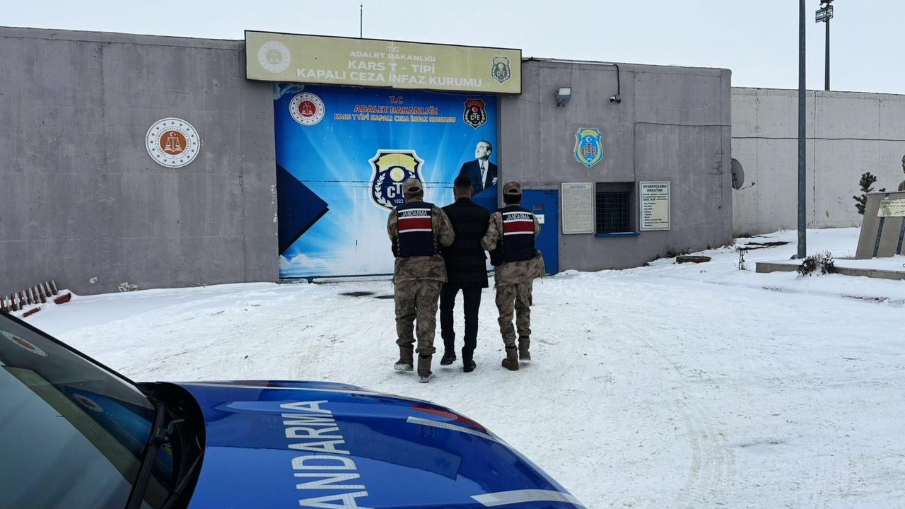 Firari Şahıs Kars Jandarmasından kaçamadı yakalandı! görseli