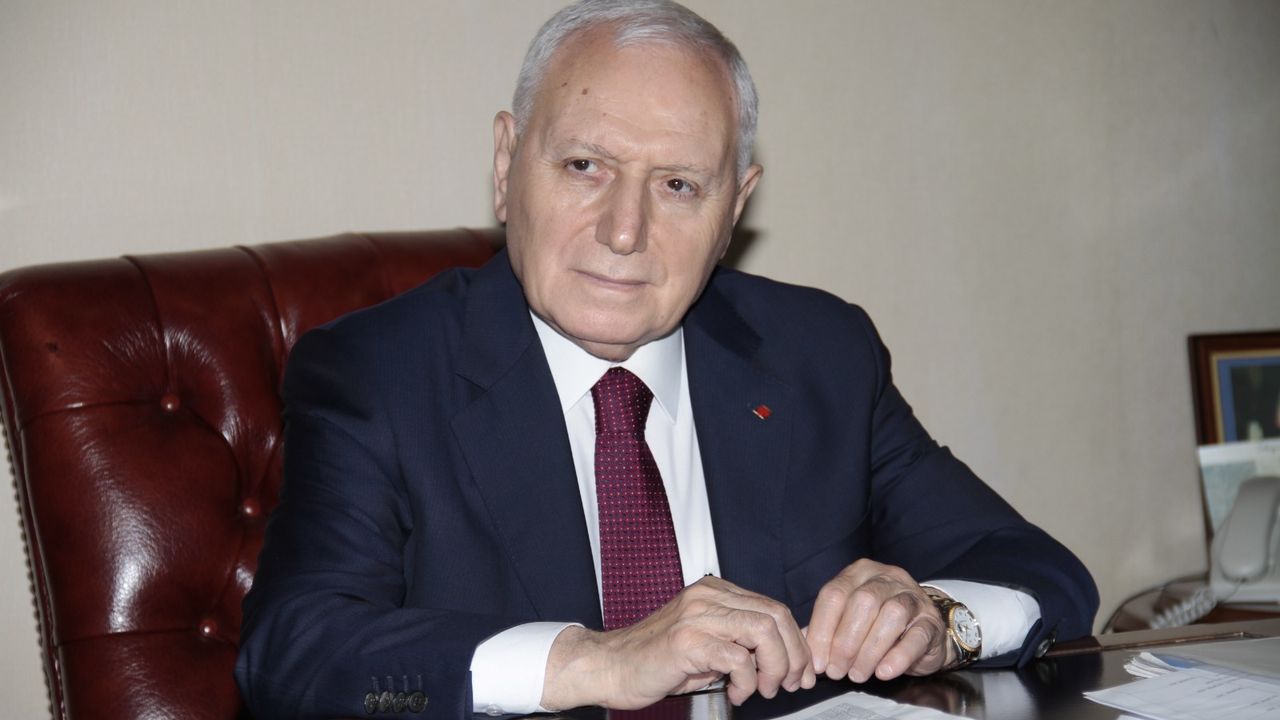 Haberal hocadan Efsane Tiyatro Sanatçısı Haldun Dormen'e başsağlığı mesajı görseli