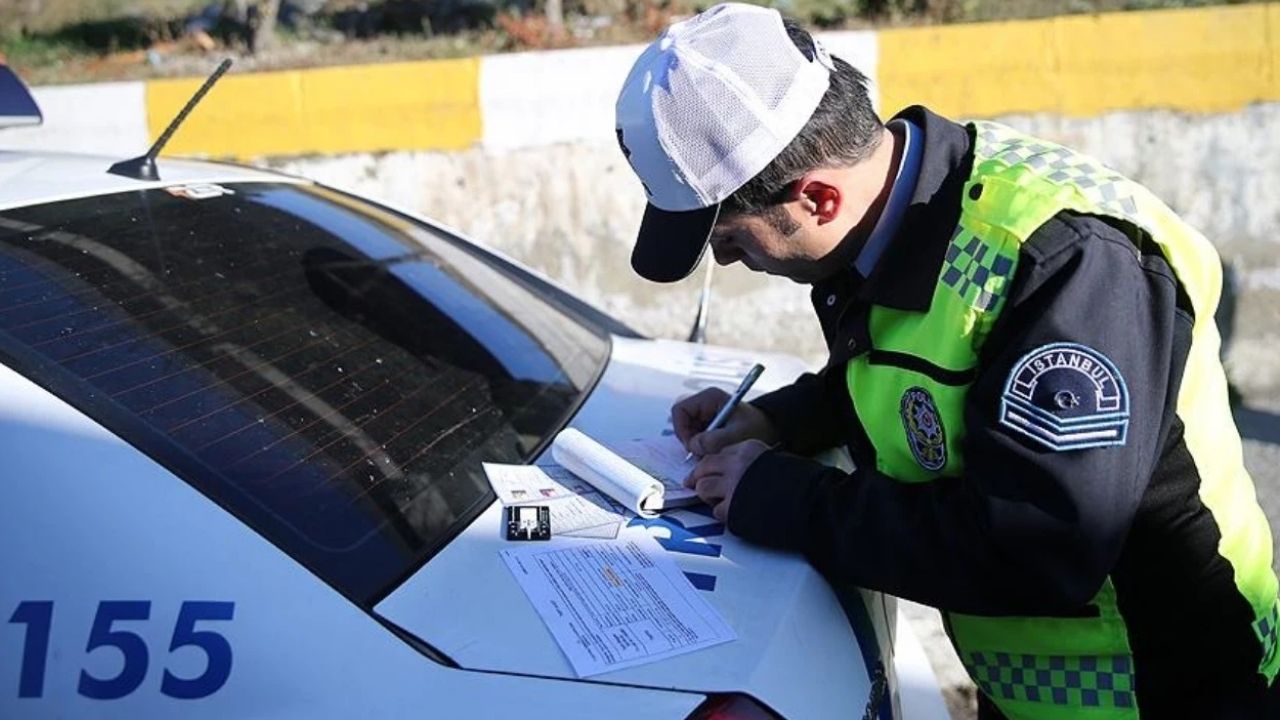 Yeni trafik yasası Meclis’ten geçti: Cezalar katlandı görseli