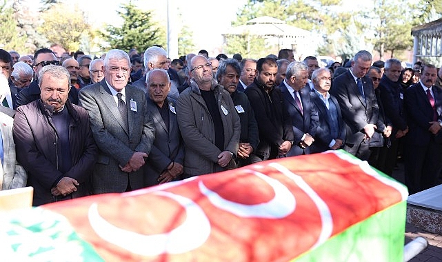 Belediye Başkanı Rasim Arı, Sahir Solmaz’ın Cenaze Törenine Katıldı görseli