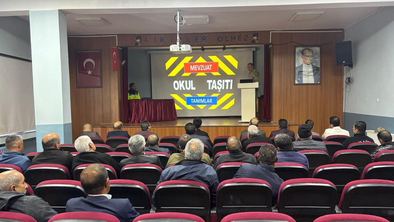 Susuz’da okul servis şoförlerine Güvenli Taşıma Eğitimi verildi görseli