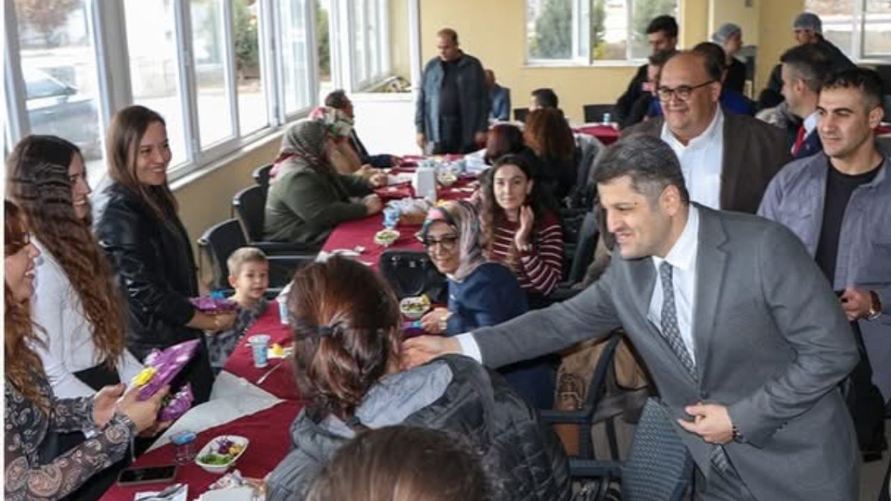 Keçiborlu’da 24 Kasım öğretmenler günü kutlandı görseli
