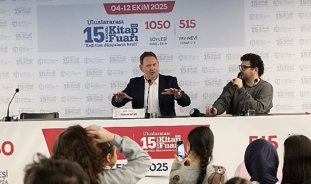 İngiliz yazar Thomas Taylor, çocuklarla buluştu görseli