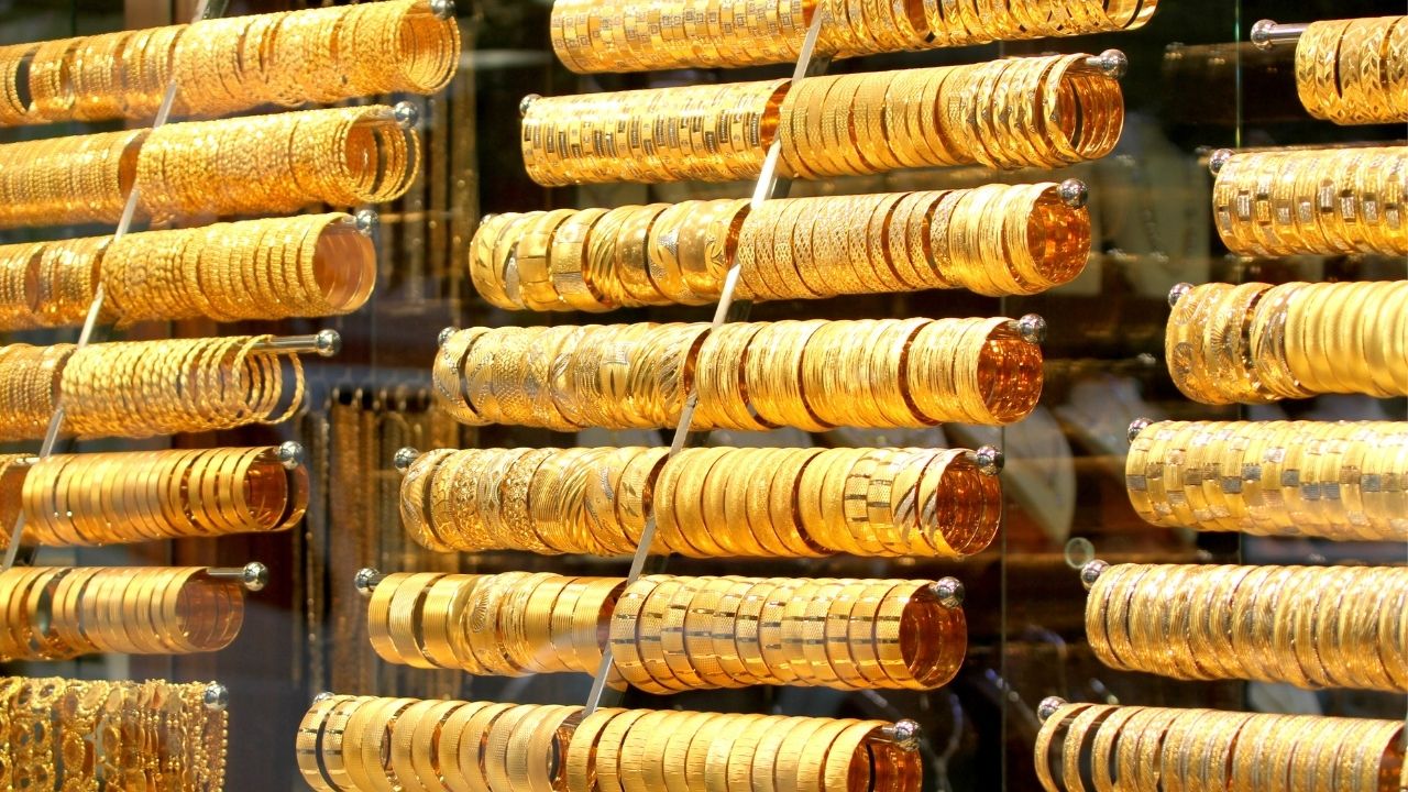 Altın fiyatları güne dalgalı başladı: Gram 6 bin 23 lira görseli