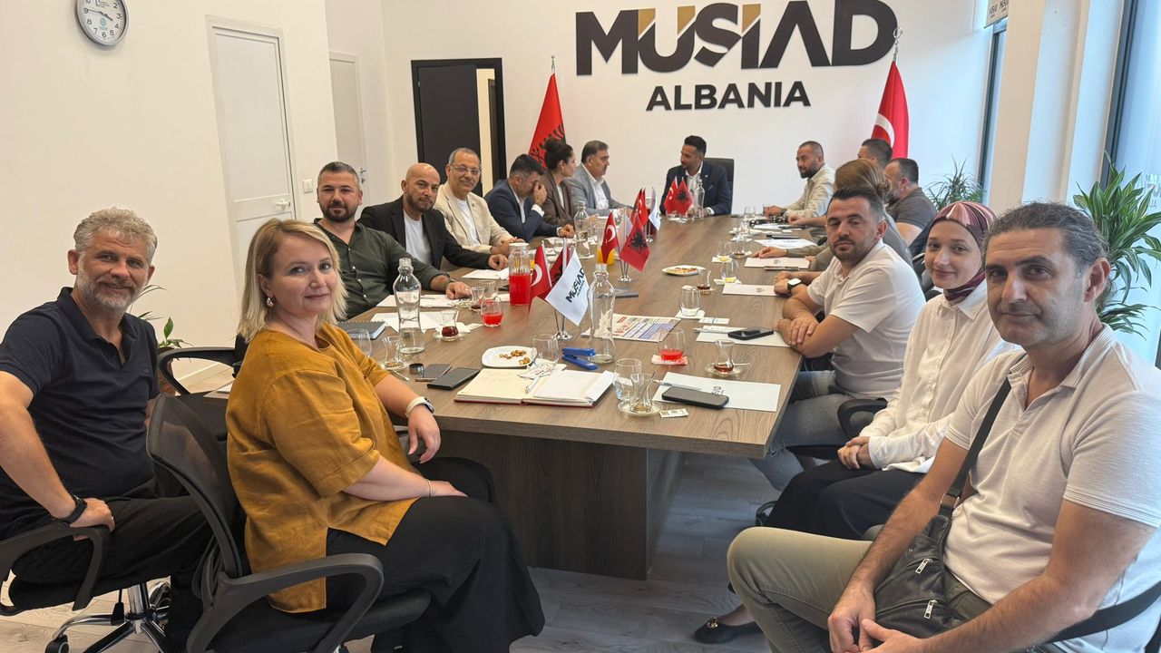 MÜSİAD Arnavutluk heyeti ile Türk işadamları Tiran’da bir araya geldi görseli