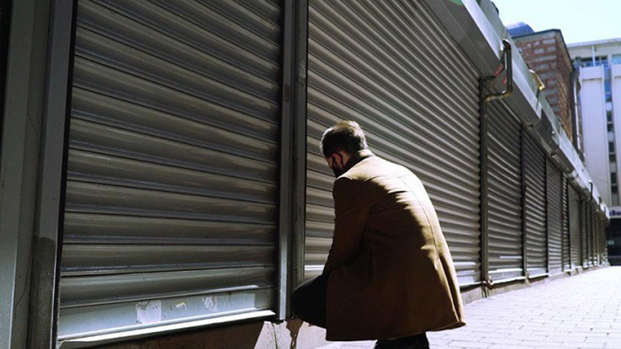 Van, kepenk kapatıyor! görseli